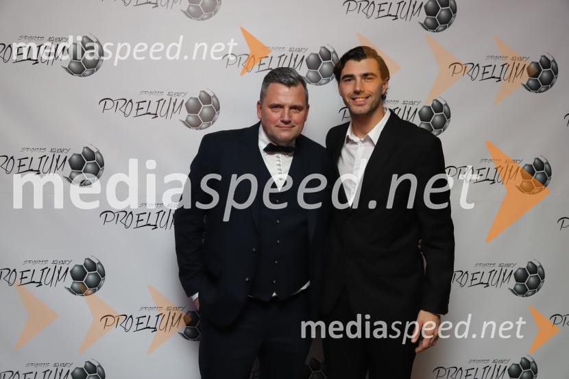  Damir Battisti, direktor Adecco H. R. d.o.o.;  Žan  Luka Zelko, jadralecGala Proelium 2019, razglasitev najboljših športnikov in druženje