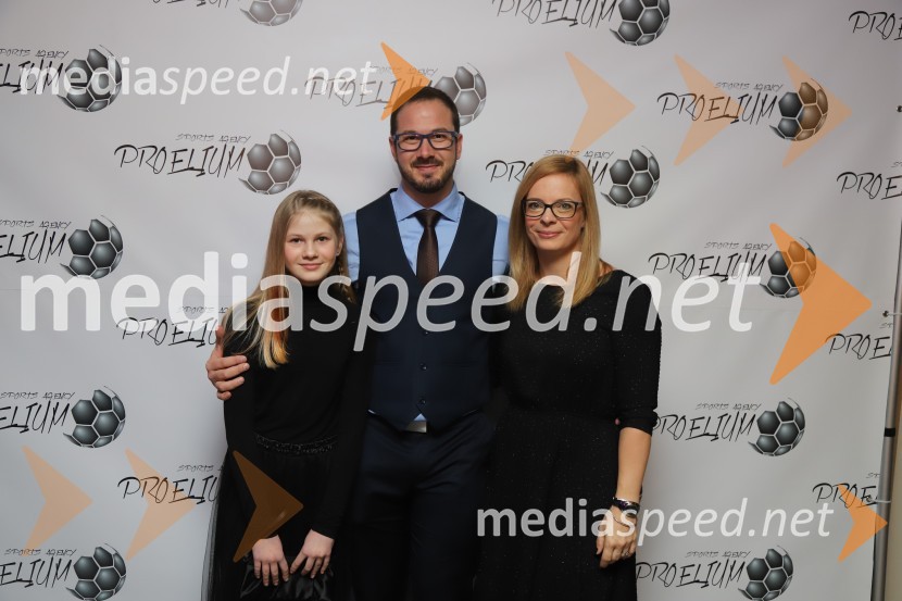  ... ;  Aleš  Potrč, direktor in lastnik Fit Tovarna;  Jasmina PotrčGala Proelium 2019, razglasitev najboljših športnikov in druženje