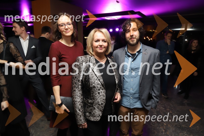  Tina Ternjak, voditeljica oddaje Vrtičkanje (Pop tv);  Alenka Iskra, podžupanja Mestne občine Maribor za področje sociale, socialnega podjetništva, kulture in turizma ter društev in nevladnih organizacij;  ... Gala Proelium 2019, razglasitev najboljših športnikov in druženje