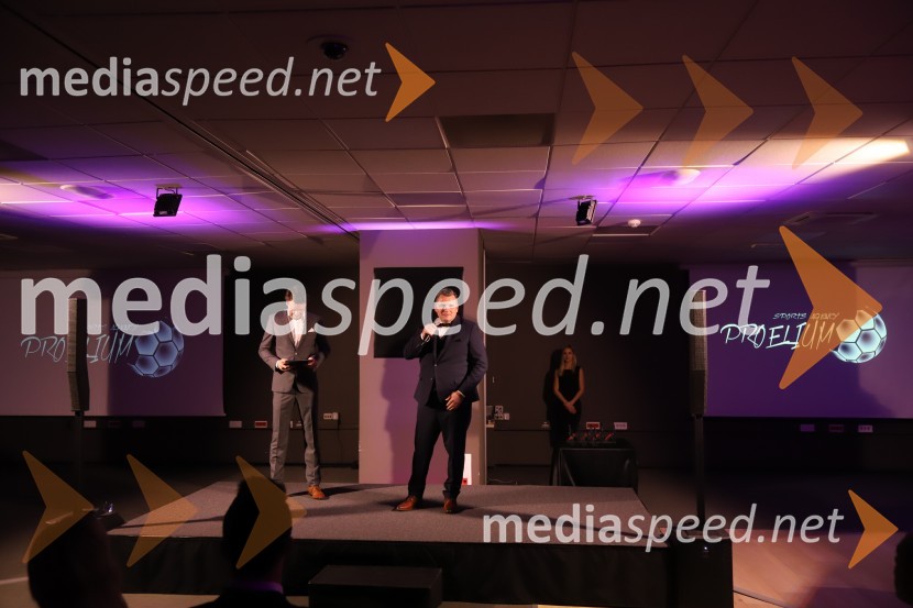  Mitja Šeško, moderator prireditev ;  Damir Battisti, direktor Adecco H. R. d.o.o.Gala Proelium 2019, razglasitev najboljših športnikov in druženje