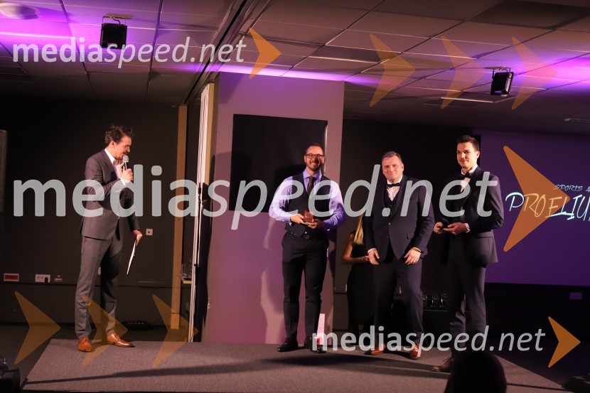  Mitja Šeško, moderator prireditev ;  Aleš  Potrč, direktor in lastnik Fit Tovarna;  Damir Battisti, direktor Adecco H. R. d.o.o.;  Jan Ternjak, direktor Športne agencije ProeliumGala Proelium 2019, razglasitev najboljših športnikov in druženje