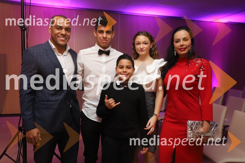  Marcos  Tavares, nogometaš, NK Maribor;   Marcos  Tavares JR, nogometaš;  Joshua  Tavares;  Pia  Ruedl;  ... Gala Proelium 2019, razglasitev najboljših športnikov in druženje