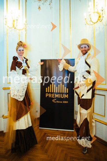 Premium stranke Nove KBM tokrat na ogledu predstave Netopir