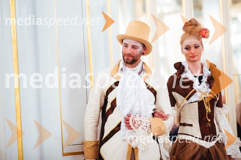 Premium stranke Nove KBM tokrat na ogledu predstave Netopir