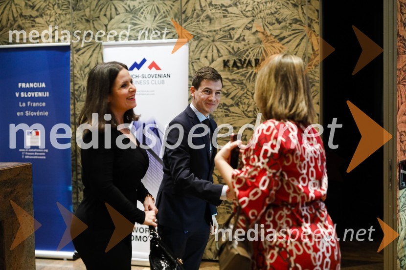  Ira  Mašič, odvetnica;  Žiga  Kosmatin, odvetnik;  Špela  Šikovec, Francosko slovenski poslovni klubGalette des rois novoletno srečanje Francosko slovenskega poslovnega kluba in Francoskega veleposlaništva v Sloveniji