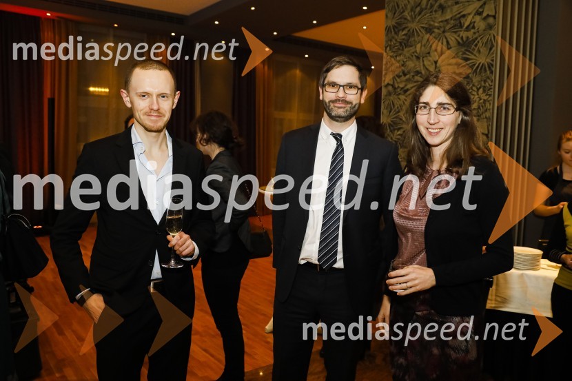  Charles  Nonne;  Vincent  Gremeret;   Kristina  Šircelj ČeponGalette des rois novoletno srečanje Francosko slovenskega poslovnega kluba in Francoskega veleposlaništva v Sloveniji