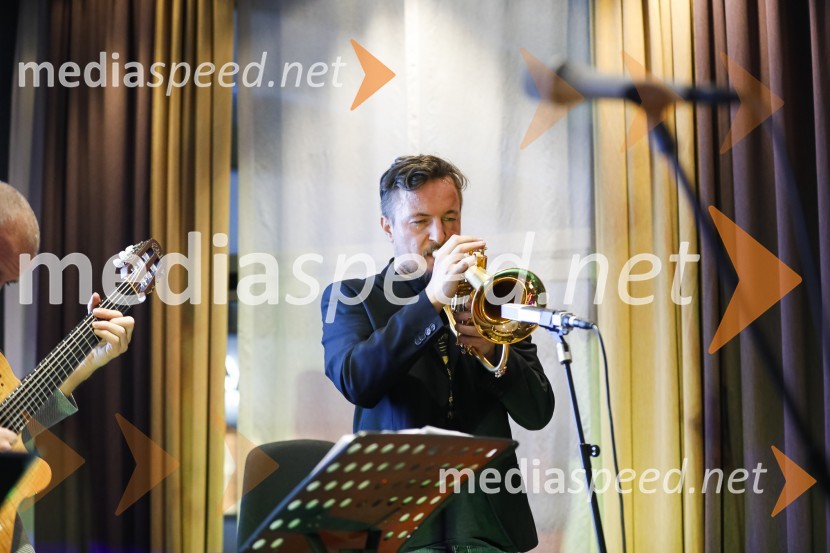 Galette des rois novoletno srečanje Francosko slovenskega poslovnega kluba in Francoskega veleposlaništva v Sloveniji