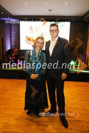  Florence  Ferrari, francoska veleposlanica v Sloveniji;  Leon Lozar, direktor AquasystemsGalette des rois novoletno srečanje Francosko slovenskega poslovnega kluba in Francoskega veleposlaništva v Sloveniji