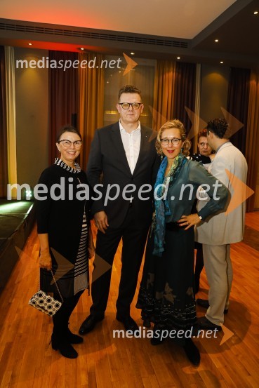  Tatjana  Šikovec, president, French Slovenian Business Club;  Leon Lozar, direktor Aquasystems;  Florence  Ferrari, francoska veleposlanica v SlovenijiGalette des rois novoletno srečanje Francosko slovenskega poslovnega kluba in Francoskega veleposlaništva v Sloveniji