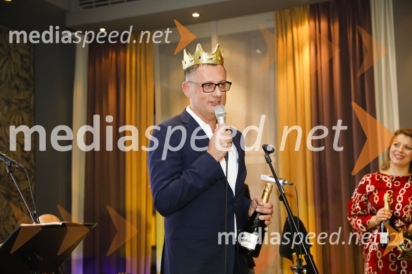  Tomaž Žnidarič, predsednik uprave Ljubljanskih mlekarn Galette des rois novoletno srečanje Francosko slovenskega poslovnega kluba in Francoskega veleposlaništva v Sloveniji