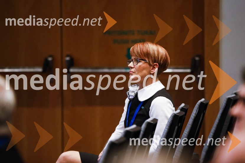 dr. Aleksandra Pivec, ministrica za kmetijstvo, gozdarstvo in prehrano RS, predsednica stranke DESUSNova predsednica stranke DESUS je Aleksandra Pivec