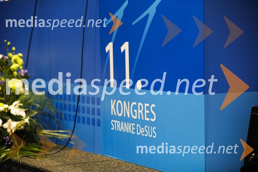 Nova predsednica stranke DESUS je Aleksandra Pivec