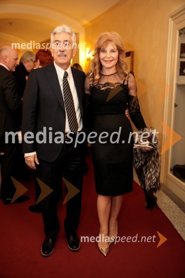  Rajko Kotnik, državni pravobranilec, bivši predsednik Lions Ljubljana Rožnik;  Darja Kuhar Kotnik, soustanoviteljica in podpredsednica Društva za zdravje narodaDevica Orleanska, premiera opere