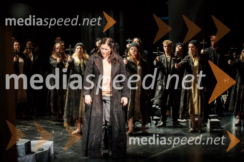  Nuška Drašček, pevkaDevica Orleanska, premiera opere