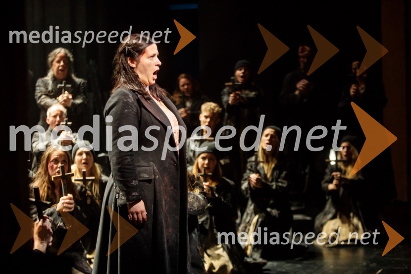  Nuška Drašček, pevkaDevica Orleanska, premiera opere