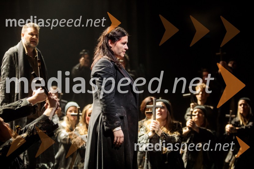  Nuška Drašček, pevkaDevica Orleanska, premiera opere