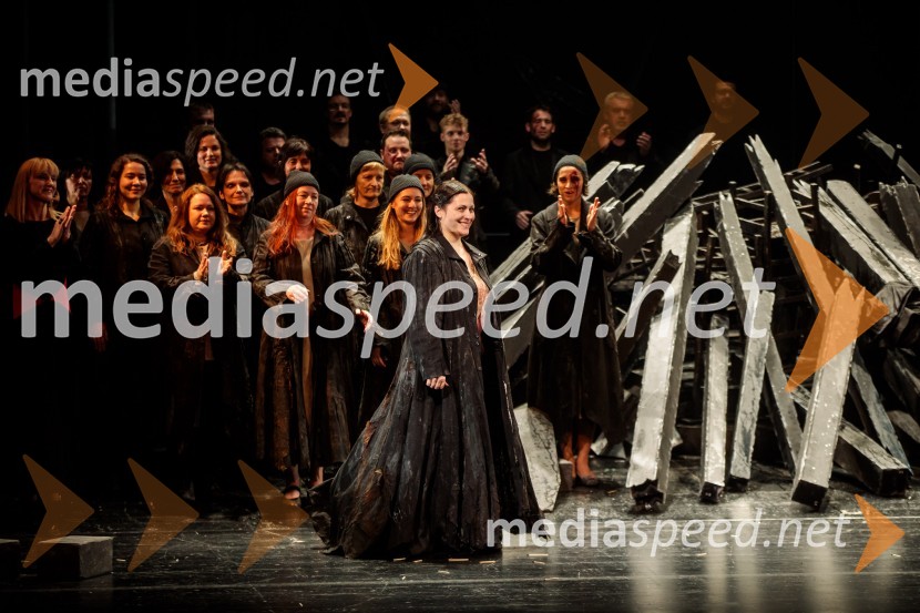  Nuška Drašček, pevkaDevica Orleanska, premiera opere