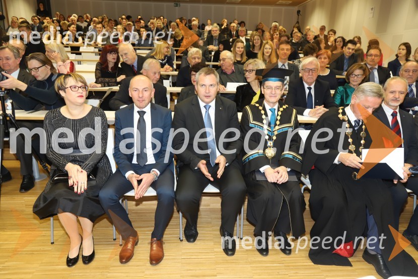  Lidija Divjak Mirnik, direktorica Študentskih domov UM, nekdanja mestna svetnica MOM (LPR);  Aleš Šabeder, minister za zdravje RS; mag. Dejan Židan, predsednik Državnega zbora Republike Slovenije; prof. dr. Zdravko Kačič, rektor Univerze v Mariboru;  ... Svečana akademija ob 15-letnici Medicinske fakultete Univerze v Mariboru