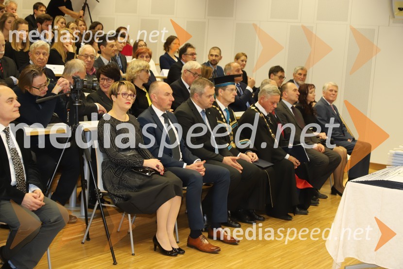  Lidija Divjak Mirnik, direktorica Študentskih domov UM, nekdanja mestna svetnica MOM (LPR);  Aleš Šabeder, minister za zdravje RS; mag. Dejan Židan, predsednik Državnega zbora Republike Slovenije; prof. dr. Zdravko Kačič, rektor Univerze v Mariboru; prof. dr. Ivan Krajnc, dekan, Medicinska fakulteta Univerze v MariboruSvečana akademija ob 15-letnici Medicinske fakultete Univerze v Mariboru