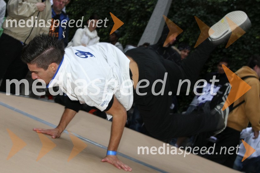 Tekomovanje v BreakdancuFestival Utrip