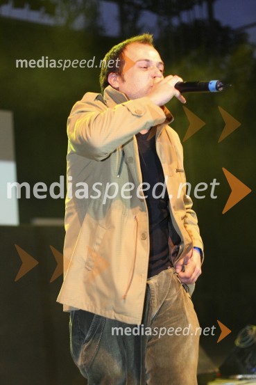 Valterap!, tekmovalec v Državnem prvenstvu v Freestyle rapanjuFestival Utrip