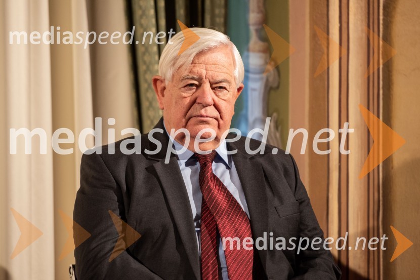  Milan Kučan, nekdanji predsednik Republike SlovenijeSimpozij ob 30. letnici odhoda slovenske delegacije