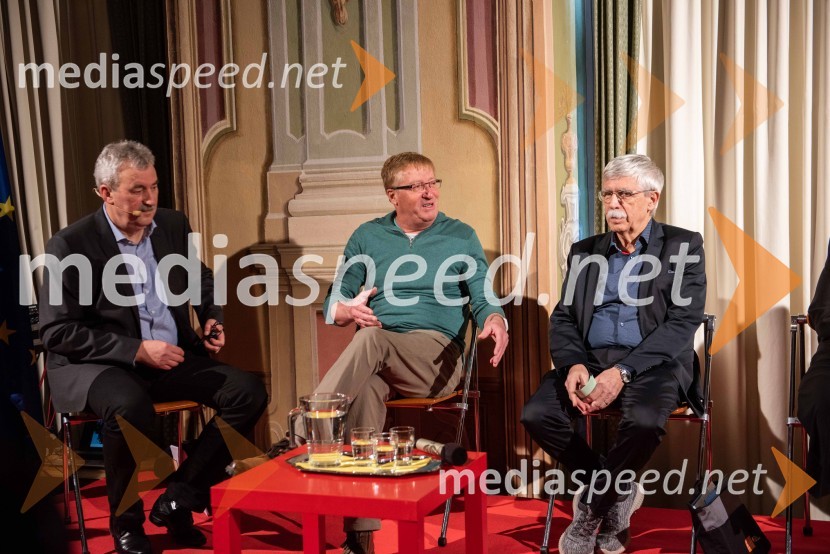  Drago  Balažič, novinar RTV Slovenija; dr.  Božo  Repe, profesor zgodovine; dr. Ciril Ribičič, pravnikSimpozij ob 30. letnici odhoda slovenske delegacije