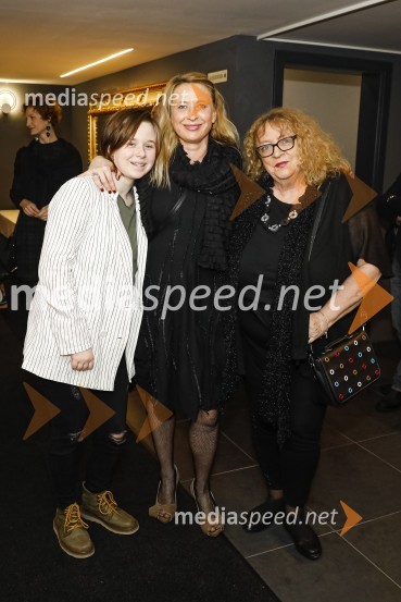  ... ;  Tatjana Doma, dramaturginja SLG Celje;  Alenka Cilenšek, igralkaPlašč, premiera v SLG Celje