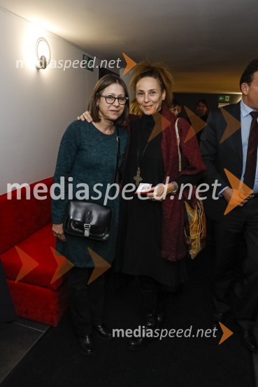  Jerneja Volfand, vodja programa SLG Celje;  Lučka Počkaj, igralkaPlašč, premiera v SLG Celje