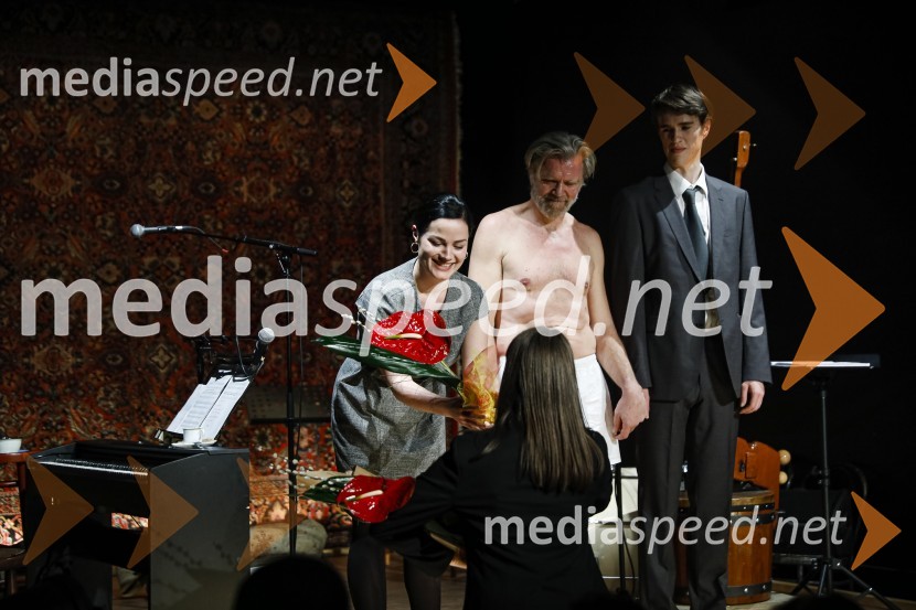  Beti  Strgar, igralka;  Branko Završan, igralec;  Urban Kuntarič, igralecPlašč, premiera v SLG Celje