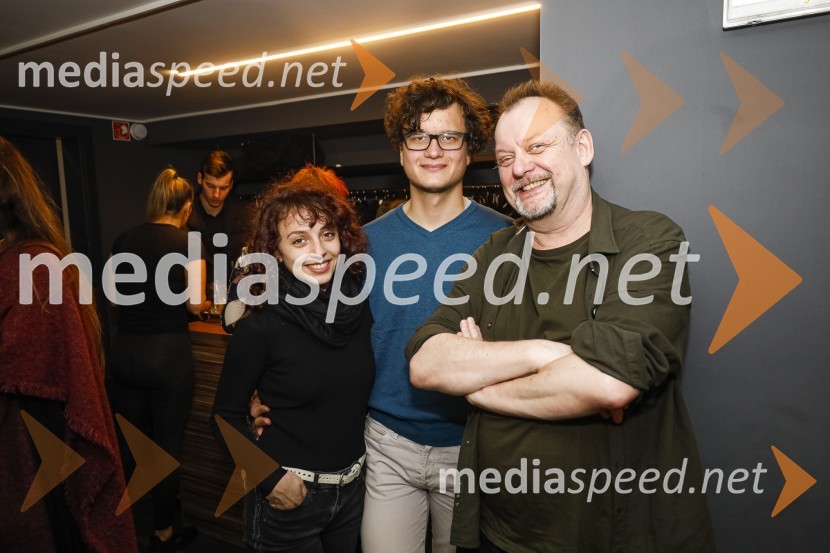  ... ;  Juš A. Zidar, režiser;  Jari  Juutinen, režiserPlašč, premiera v SLG Celje