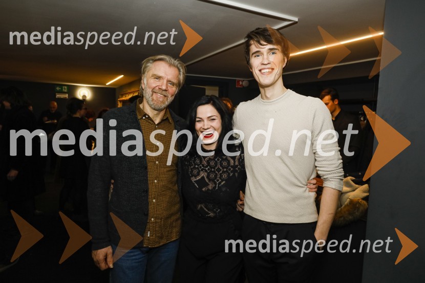  Branko Završan, igralec;  Beti  Strgar, igralka;  Urban Kuntarič, igralecPlašč, premiera v SLG Celje