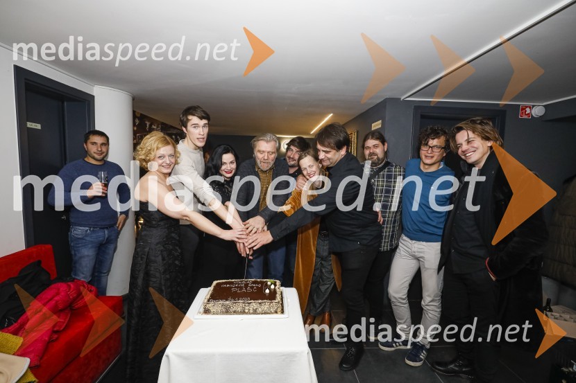 Plašč, premiera v SLG Celje