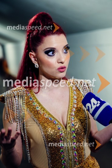  Tanja Žagar, pevkaGlasbeno plesni spektakel s Tanjo Žagar