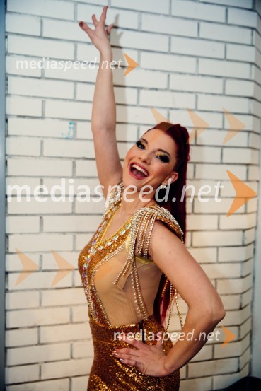  Tanja Žagar, pevkaGlasbeno plesni spektakel s Tanjo Žagar