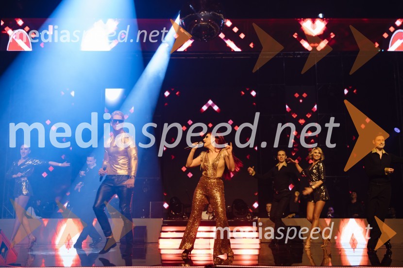 Glasbeno plesni spektakel s Tanjo Žagar