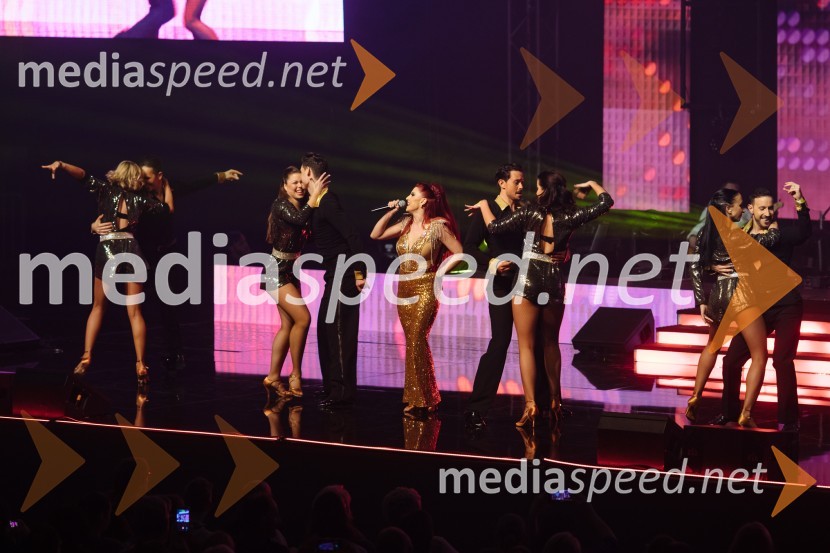 Glasbeno plesni spektakel s Tanjo Žagar