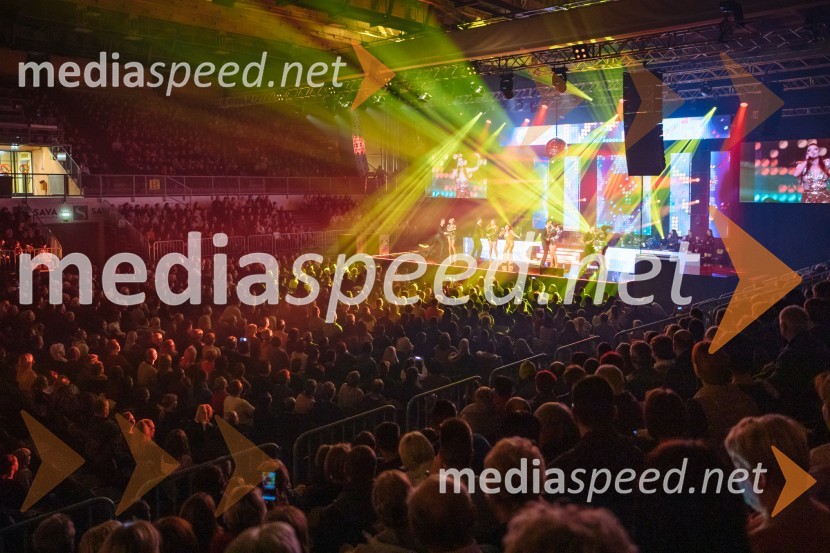 Glasbeno plesni spektakel s Tanjo Žagar