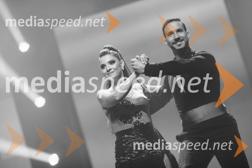 Glasbeno plesni spektakel s Tanjo Žagar