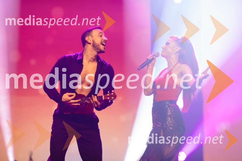 Glasbeno plesni spektakel s Tanjo Žagar