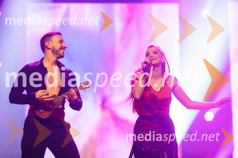 Glasbeno plesni spektakel s Tanjo Žagar