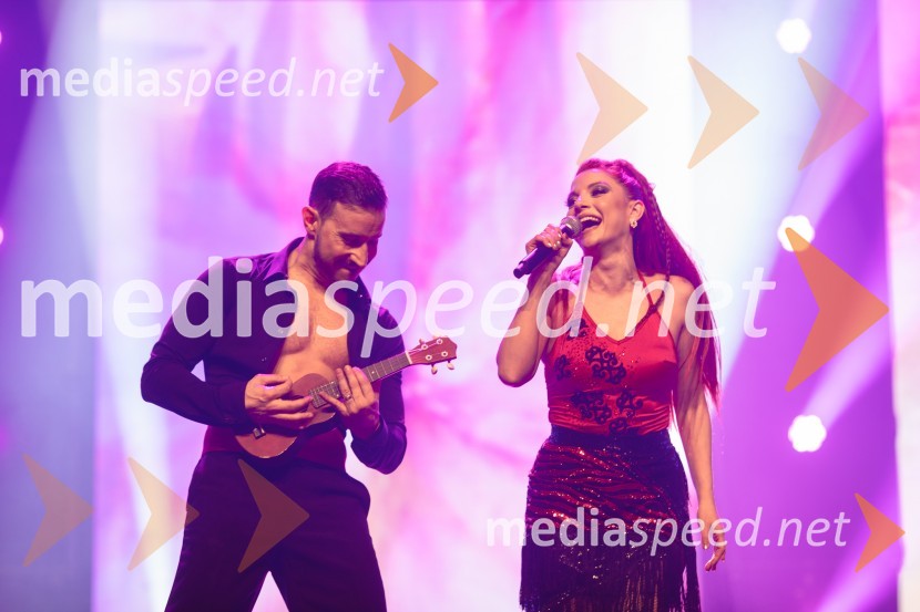 Glasbeno plesni spektakel s Tanjo Žagar