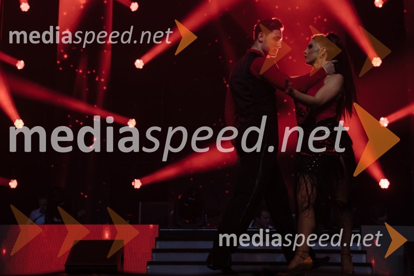 Glasbeno plesni spektakel s Tanjo Žagar