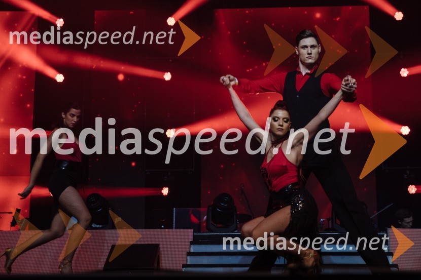 Glasbeno plesni spektakel s Tanjo Žagar