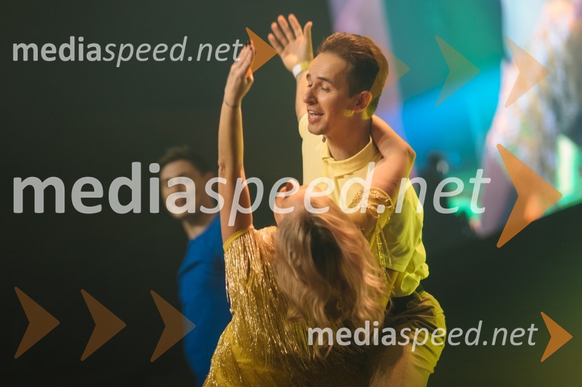 Glasbeno plesni spektakel s Tanjo Žagar