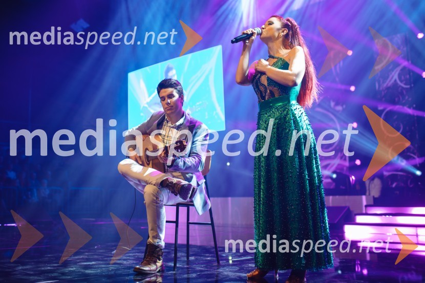 Glasbeno plesni spektakel s Tanjo Žagar