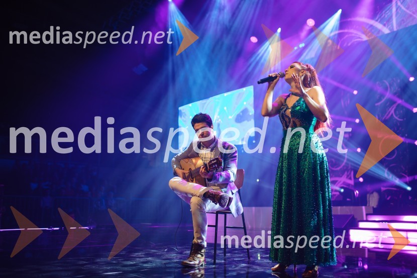 Glasbeno plesni spektakel s Tanjo Žagar