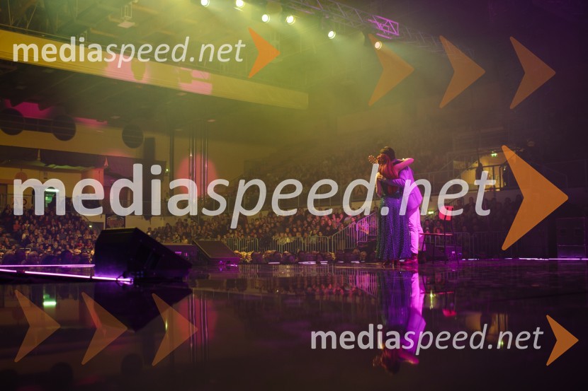 Glasbeno plesni spektakel s Tanjo Žagar