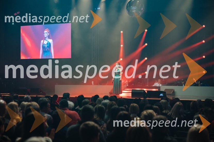 Glasbeno plesni spektakel s Tanjo Žagar