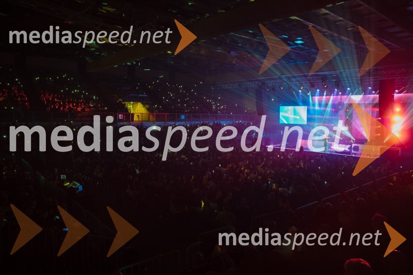 Glasbeno plesni spektakel s Tanjo Žagar